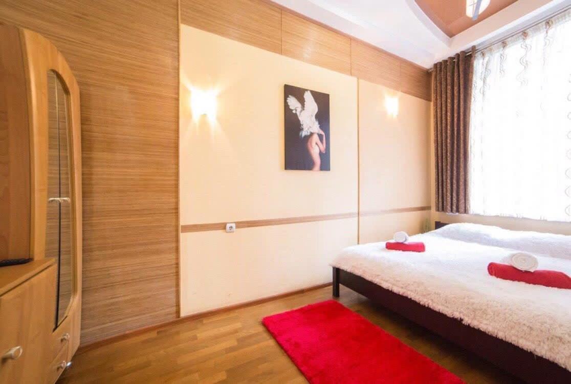 Rk Central Avenue Apartment Lviv Bagian luar foto